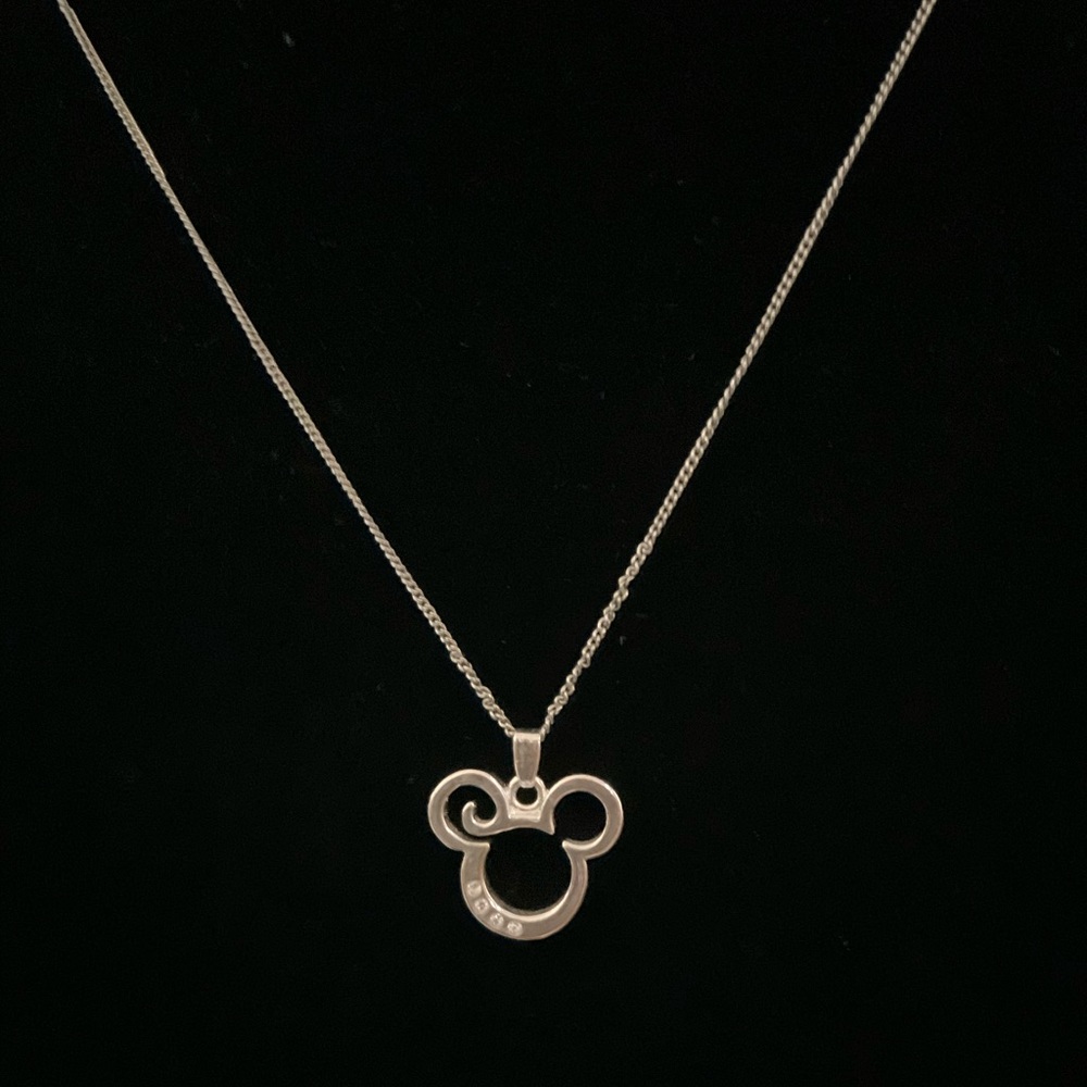 DISNEY SILVER TONE MICKEY‎ MOUSE PENDANT NECKLACE